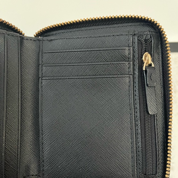 Kate Spade Zip Wallet - Picture 5 of 7